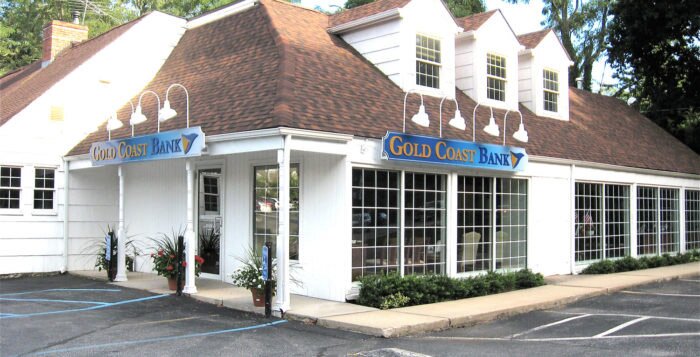 egold_coast_bank_setauket_081516_newmanw-700x357